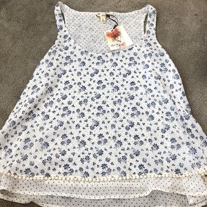 KOHL’s TANK MEDIUM